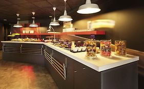 Ibis Évry-Courcouronnes